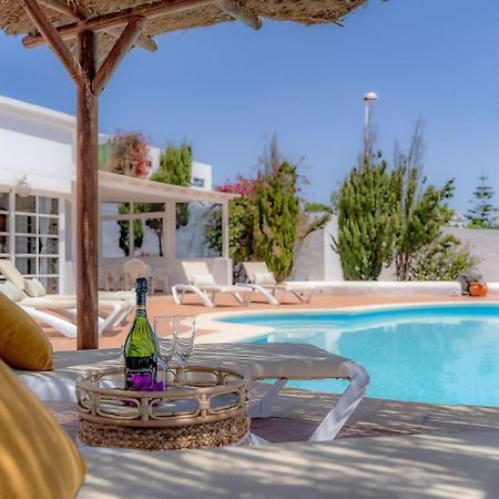 Amazing 3 Bedroom Ocean View With Pool Tías Kültér fotó