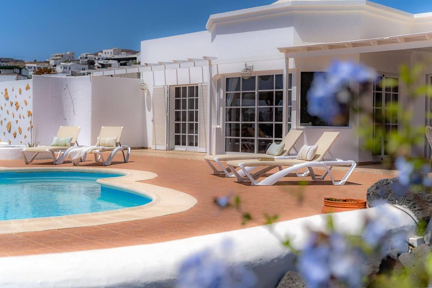 Amazing 3 Bedroom Ocean View With Pool Tías Kültér fotó