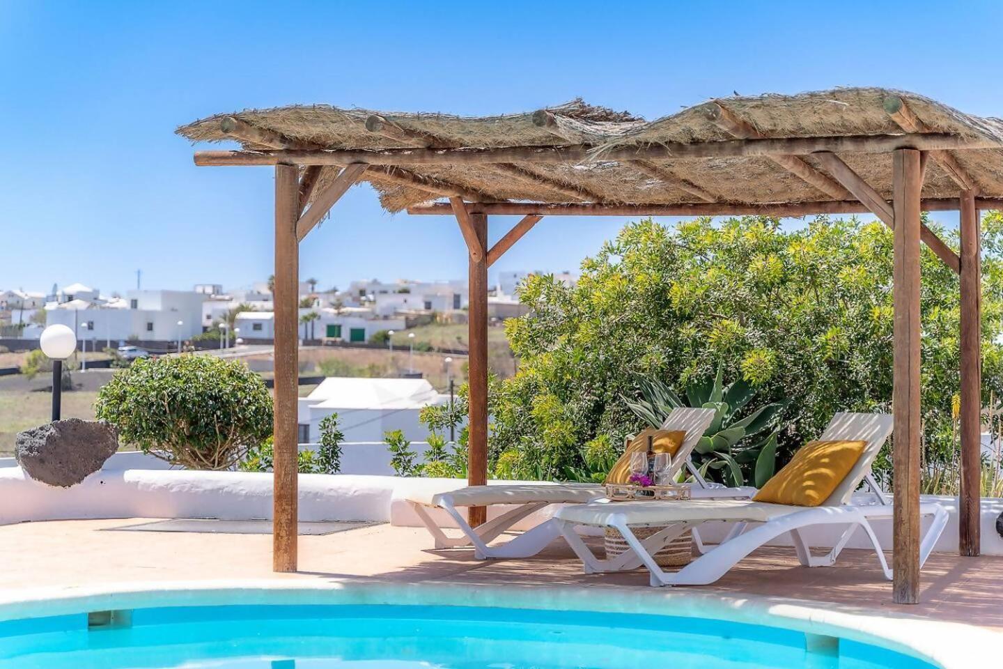 Amazing 3 Bedroom Ocean View With Pool Tías Kültér fotó