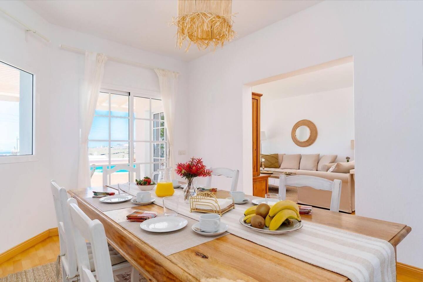 Amazing 3 Bedroom Ocean View With Pool Tías Kültér fotó